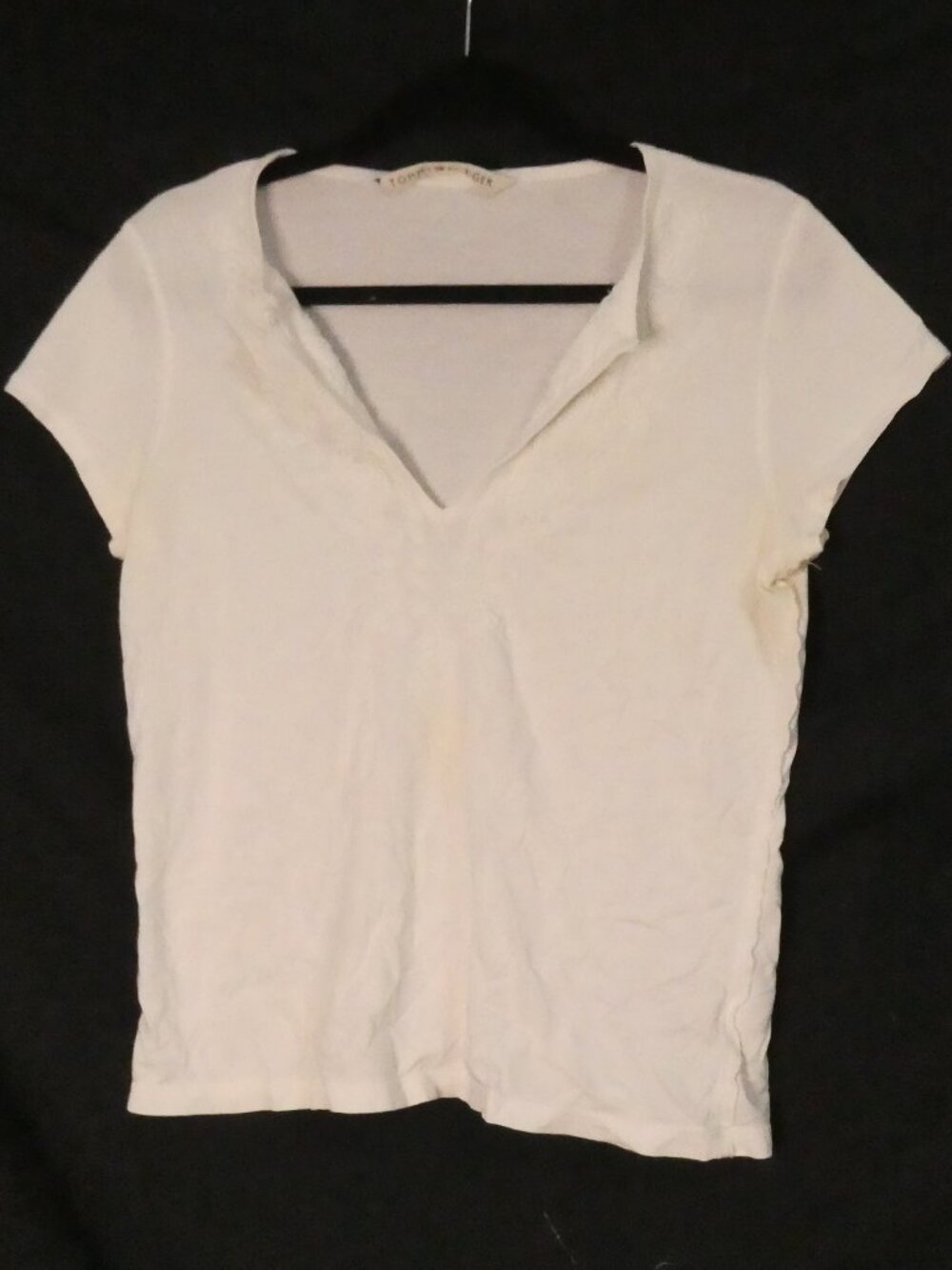 TOMMY HILFIGER Women’s White V-Neck Short Sleeve T-Shirt - Size Large